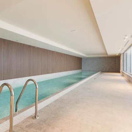 Апартаменты Modern With Shared Pool & Милан