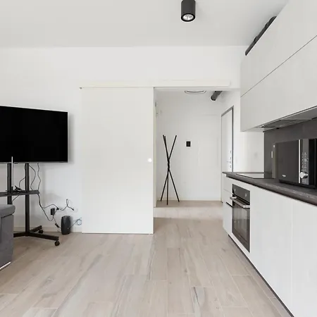 Modern With Shared Pool & *