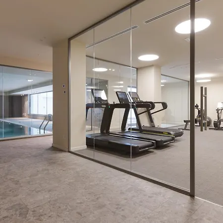 Modern With Shared Pool & Apartmán Milán